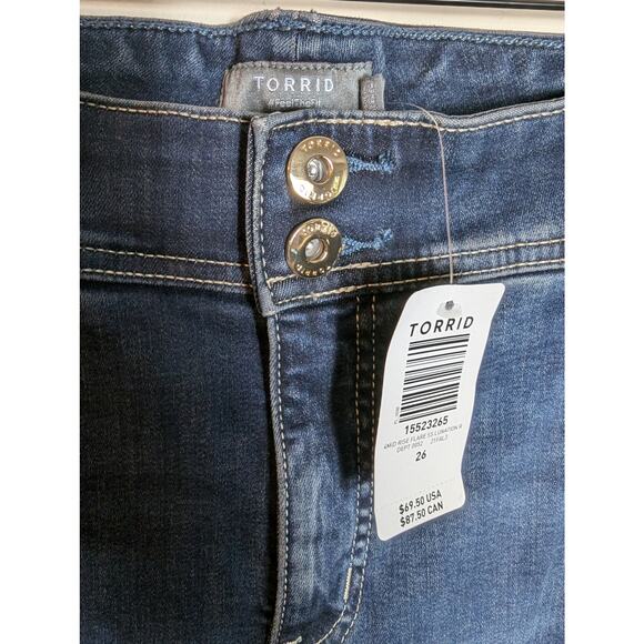 NWT Torrid Super Soft Mid-Rise Flare Jeans in Lunation Wash - Picture 5 of 7
